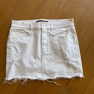 Express White Mid Rise Denim Frayed Mini Skirt